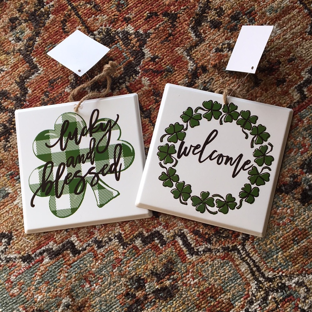 Set of 2 St. Patrick’s Day Signs NWT